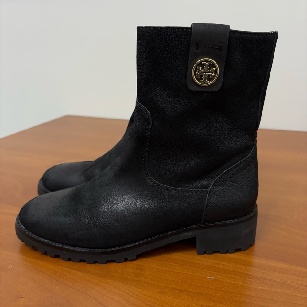 Tory Burch Oakridge Boots Black Pebbled Leather Ankle Booties 6 - Picture 4 of 9